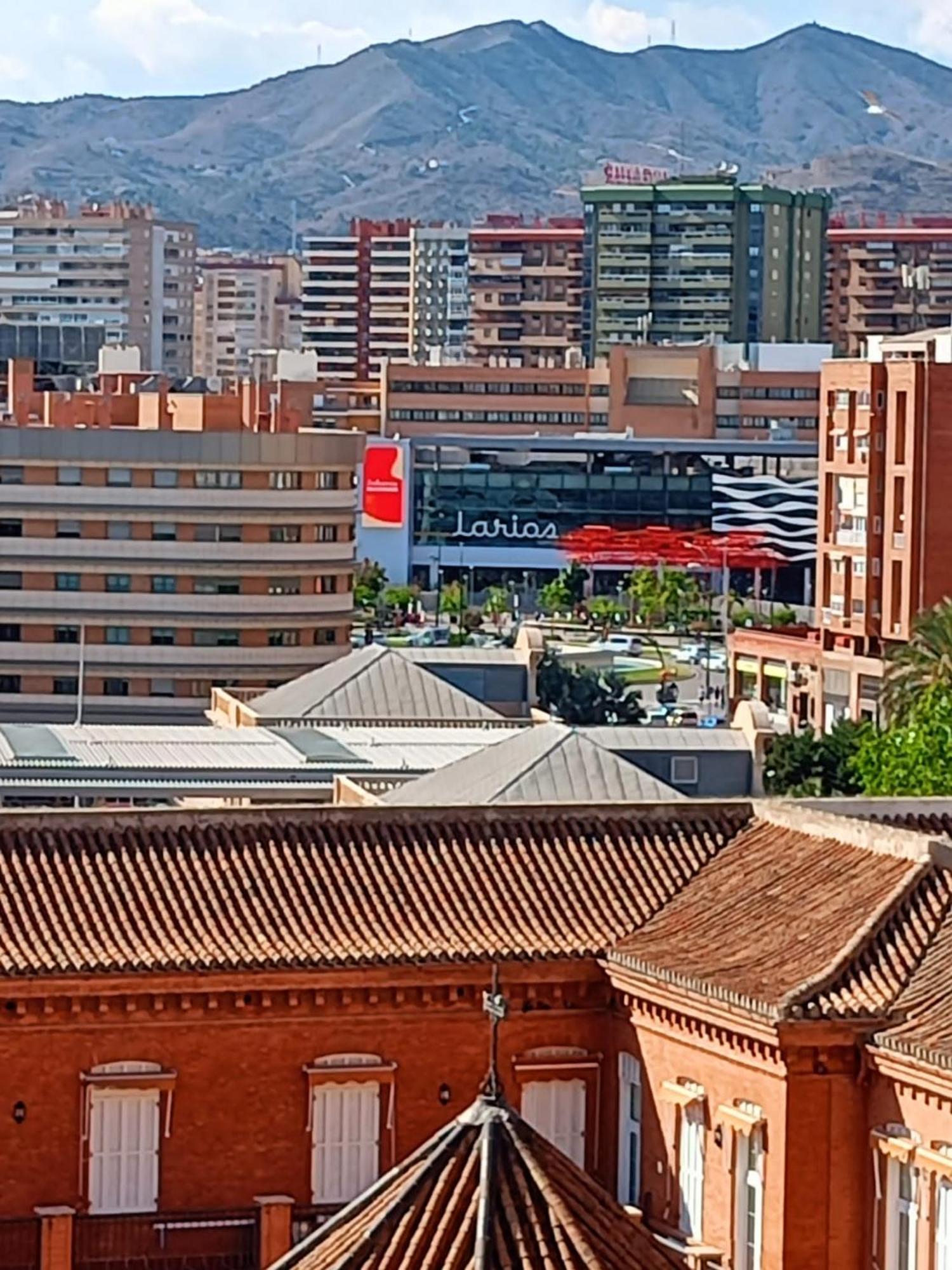 Habitacion Privada Centro Malaga Cerca Tren Maria Zambrano Y Playa Muy Buena Conexion Wifi Εξωτερικό φωτογραφία